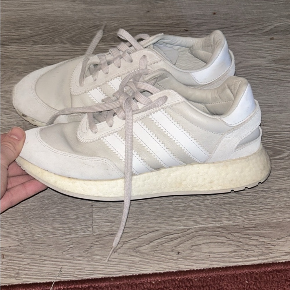Adidas i5923 White Leather 8.5 Shoe